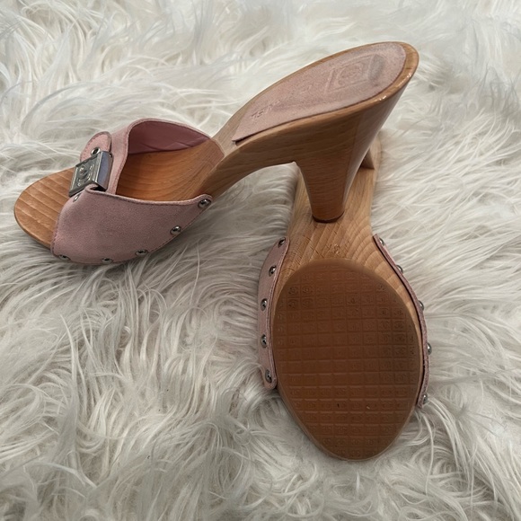 Chanel slides in great condition! - Picture 4 of 4